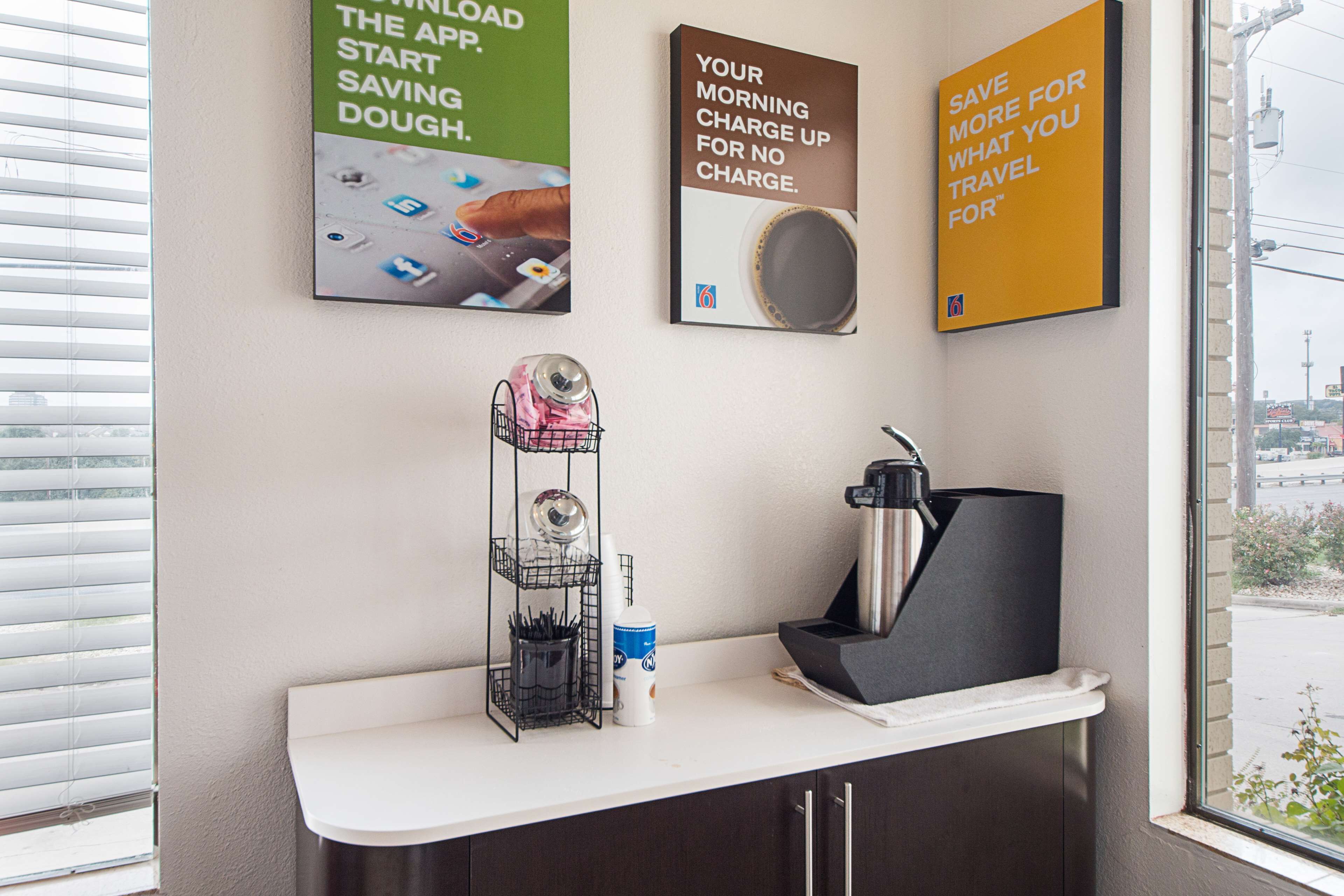 Photo - Motel 6-San Antonio, TX - Fiesta Trails