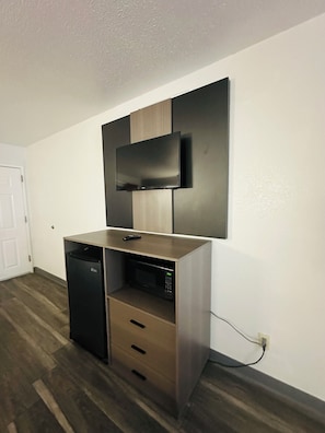 Free WiFi, bed sheets - Motel 6 San Antonio, TX - Fiesta Trails (San Antonio)