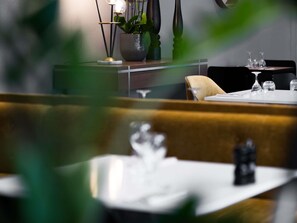 Breakfast and dinner served