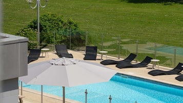 Seasonal outdoor pool