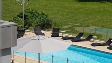 Seasonal outdoor pool