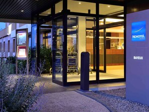Exterior - Novotel Bayeux (Bayeux)