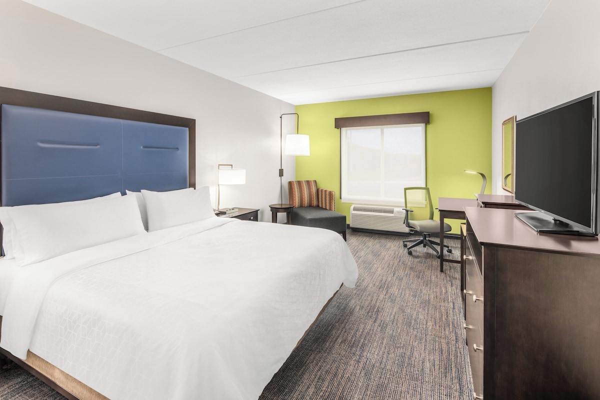 Standard Room, 1 King Bed