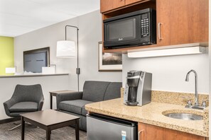 Suite, 1 Bedroom | 1 bedroom, premium bedding, in-room safe, desk