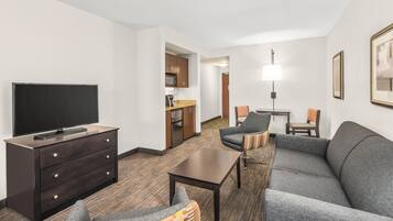 Suite, 1 King Bed, Accessible, Non Smoking (Comm, Mobil, Trnsfr Shwr) | Premium bedding, in-room safe, desk, laptop workspace