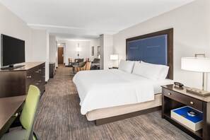 Premium bedding, in-room safe, desk, laptop workspace - Holiday Inn Express & Suites Wilmington-Newark by IHG  (Newark)