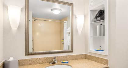 Holiday Inn Express & Suites Wilmington-Newark by IHG