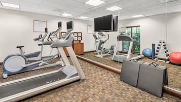 Standard Room | Fitness facility