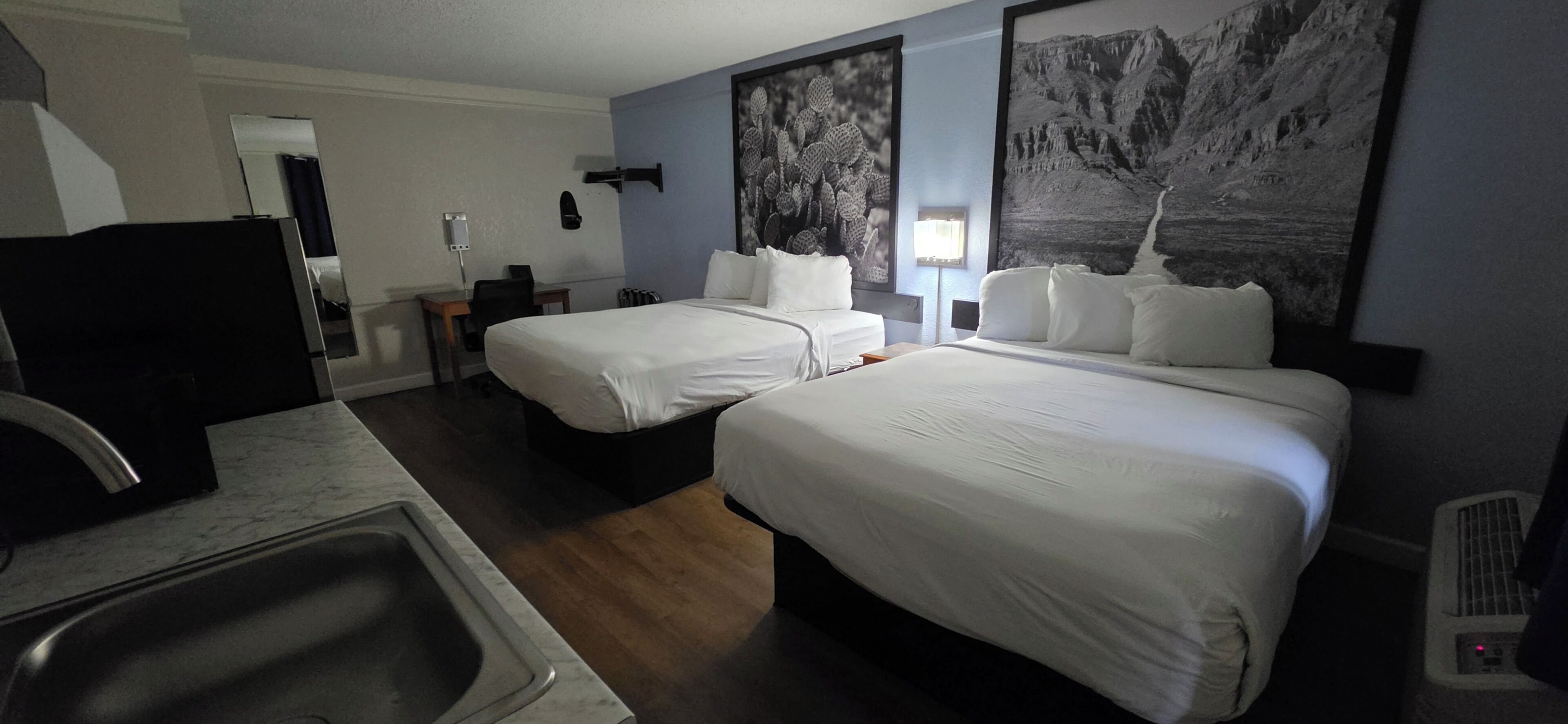 Photo - Super 8 by Wyndham Austin South / I-35