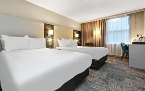 Family Room, 2 Double Beds, Connecting Rooms