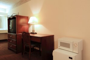 Cortinas opacas, tabla de planchar con plancha, wifi gratis