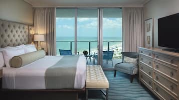 Hypo-allergenic bedding, in-room safe, blackout curtains