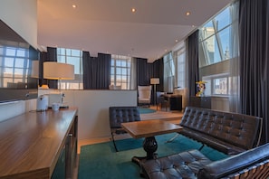 套房, 运河景观 (Amsterdam) | 1 多间卧室、迷你吧、客房内保险箱、办公桌