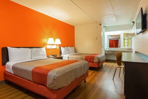 Desk, laptop workspace, free WiFi, bed sheets - Motel 6 Tucker, GA - Atlanta Northeast (Tucker)