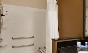 Vòi sen/bồn tắm kết hợp, đồ dùng nhà tắm miễn phí, máy sấy tóc 