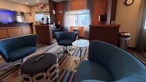 Reception - SureStay by Best Western Bismarck (Bismarck)