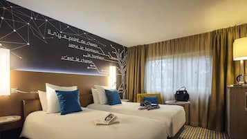 Habitación superior, 2 camas individuales | Ropa de cama de alta calidad y caja de seguridad en la habitación