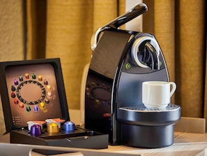 Kaffee und/oder Kaffeemaschine