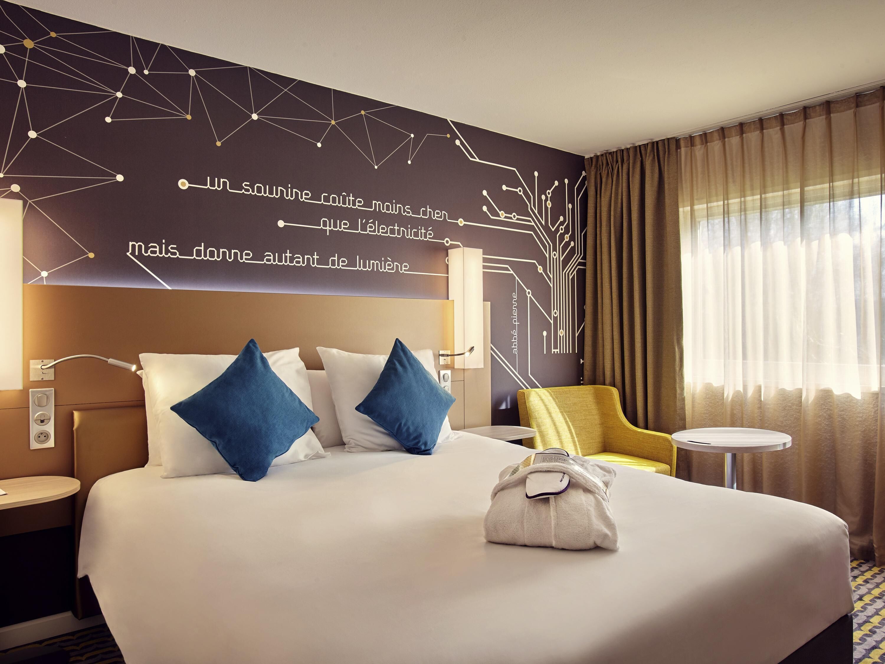 Privilege, Kamer, 1 tweepersoonsbed | Luxe beddengoed, een kluis op de kamer, een bureau
