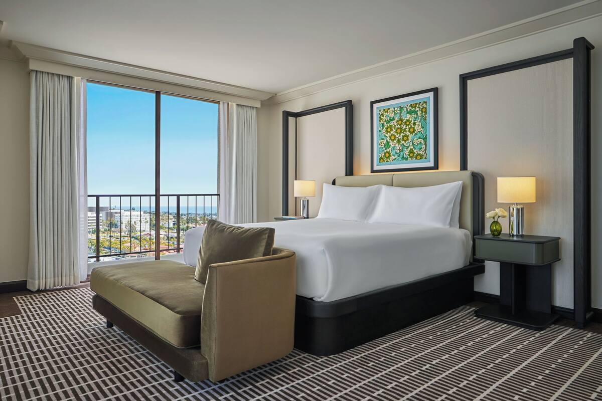 Grand Suite, 2 Bedrooms (Skyline | King/Queen) | Frette Italian sheets, premium bedding, down duvets, pillow-top beds