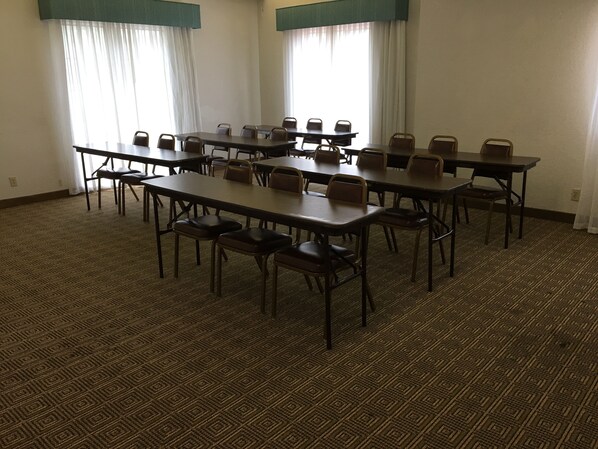 Meeting facility - Motel 6 North Little Rock, AR - McCain (North Little Rock)