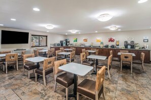 Desayuno completo incluido todos los días