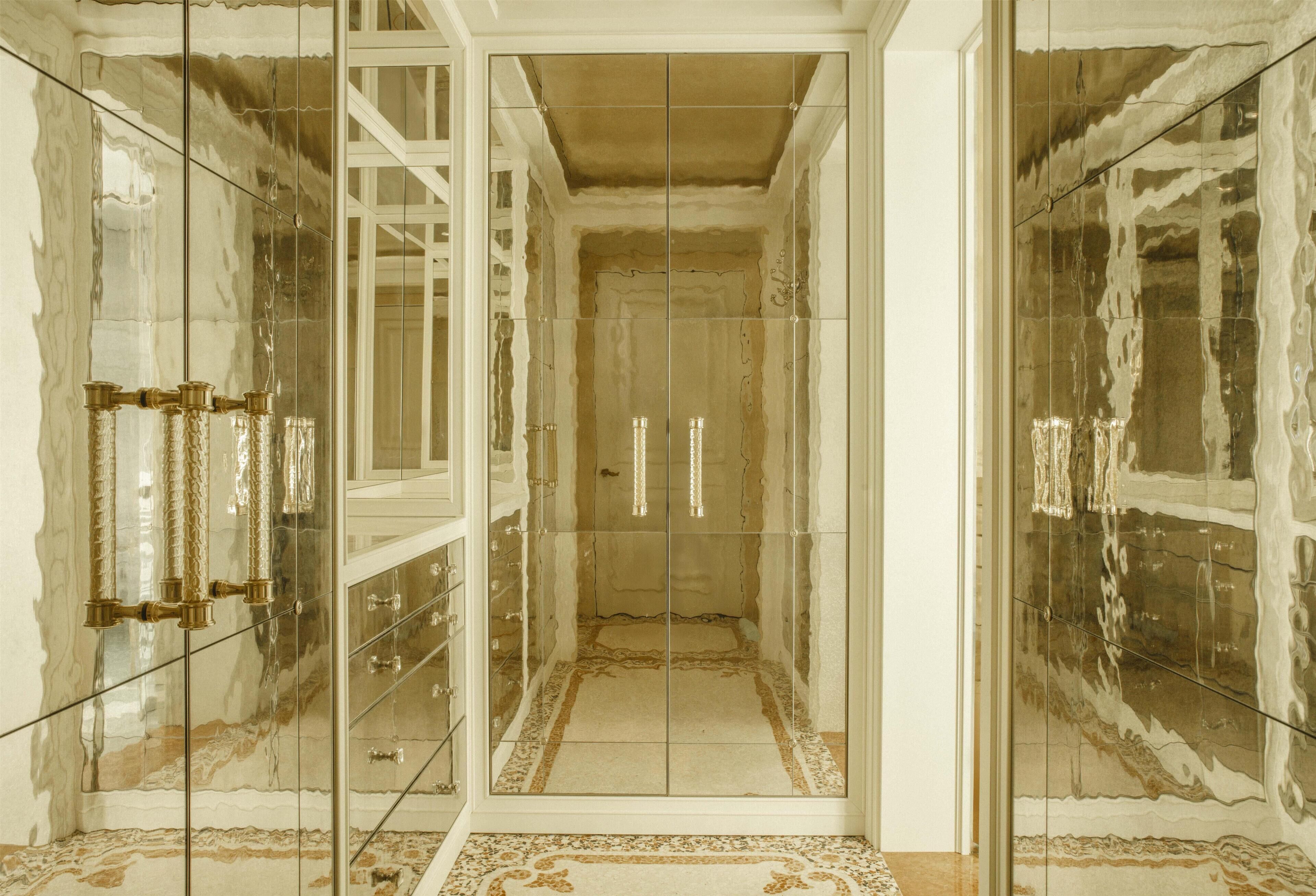 Literie hypoallergénique, couette en duvet d'oie, minibar