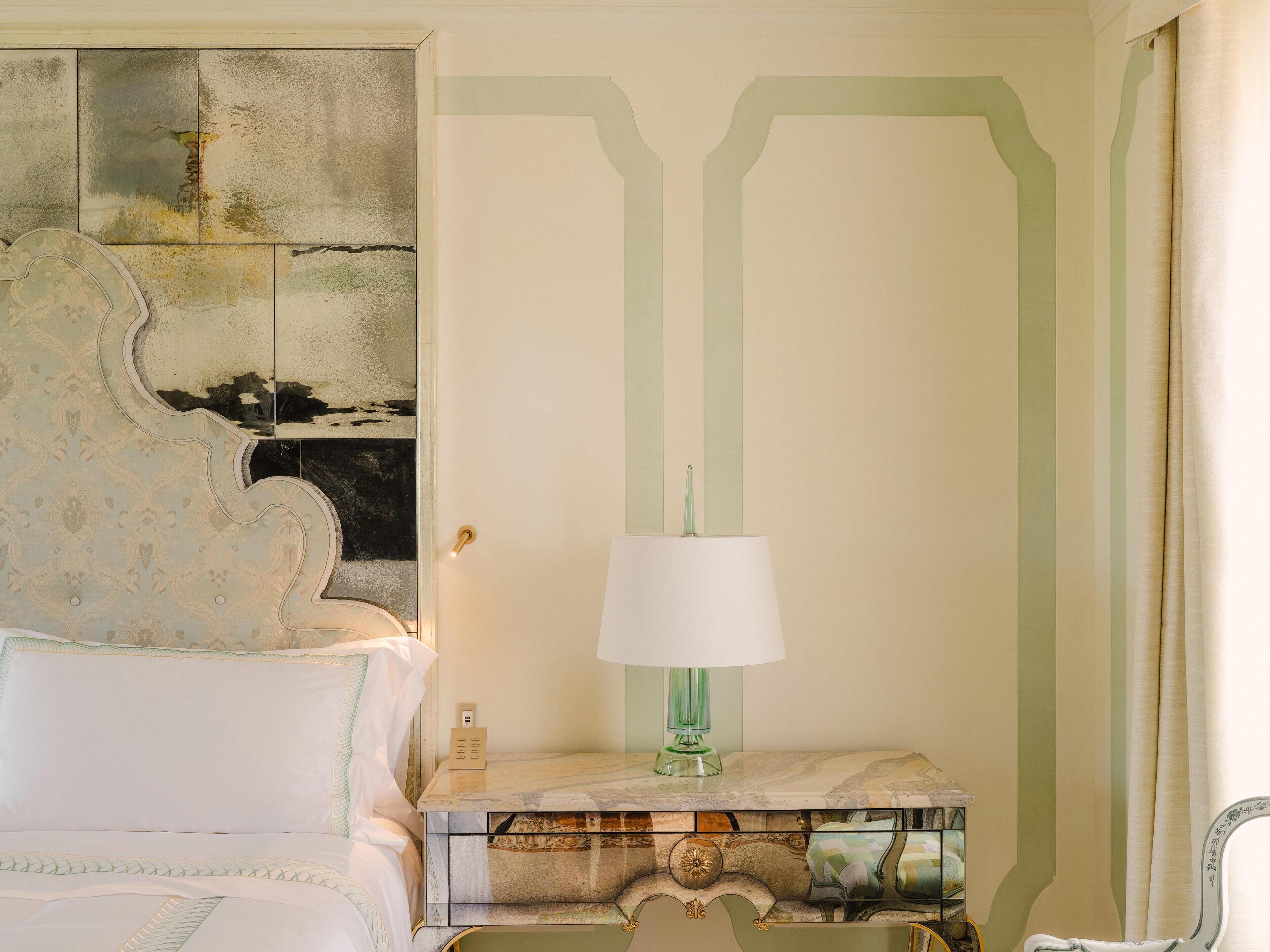 Suite (Vigneto) | Literie hypoallergénique, couette en duvet d'oie, minibar