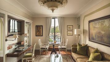 Suite, Balcony, Lagoon View | Hypo-allergenic bedding, down comforters, minibar, in-room safe