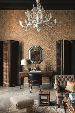Suite (Dogaressa)