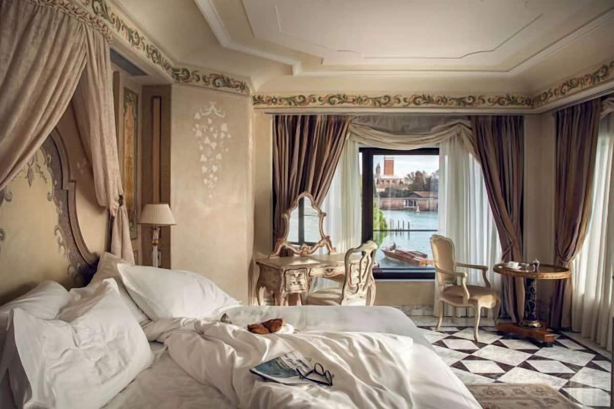 1 Schlafzimmer, Allergikerbettwaren, Daunenbettdecken, Minibar