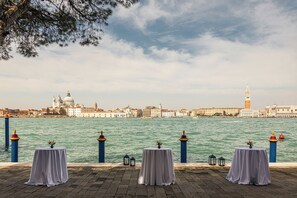 Outdoor banquet area - Hotel Cipriani, A Belmond Hotel, Venice  (Venice)