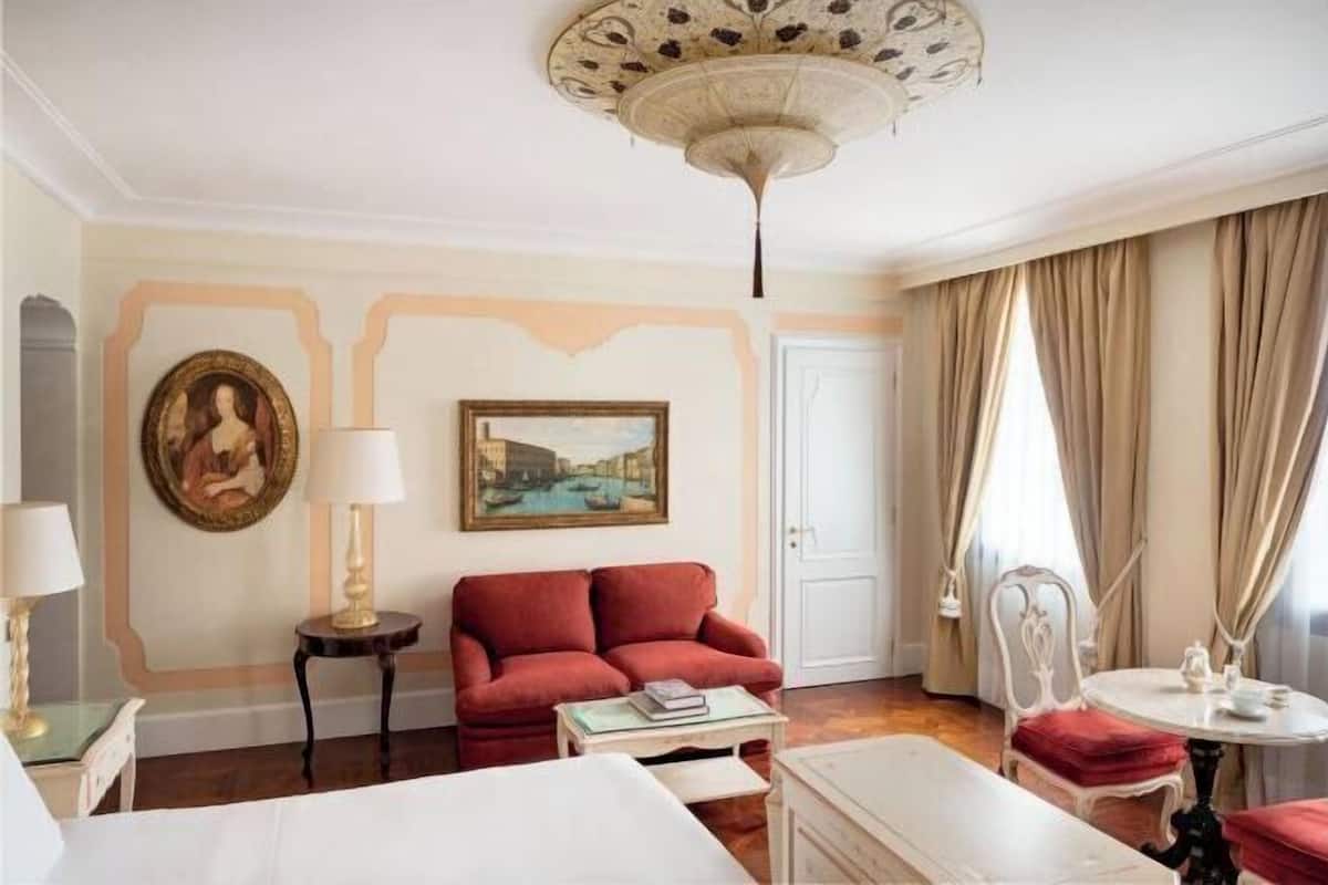 1 camera, biancheria da letto ipoallergenica, copriletto in piuma