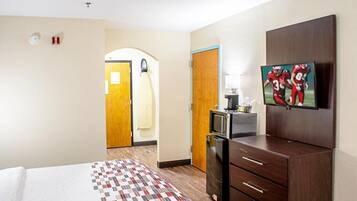 Desk, iron/ironing board, free WiFi, bed sheets