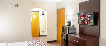 Red Roof Inn & Suites Middletown - Franklin
