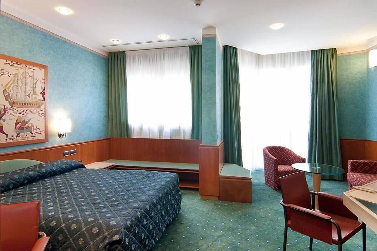 Superior Double Room | Down comforters, minibar, in-room safe, desk