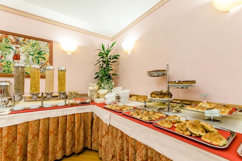 Colazione a buffet inclusa, servita tutte le mattine