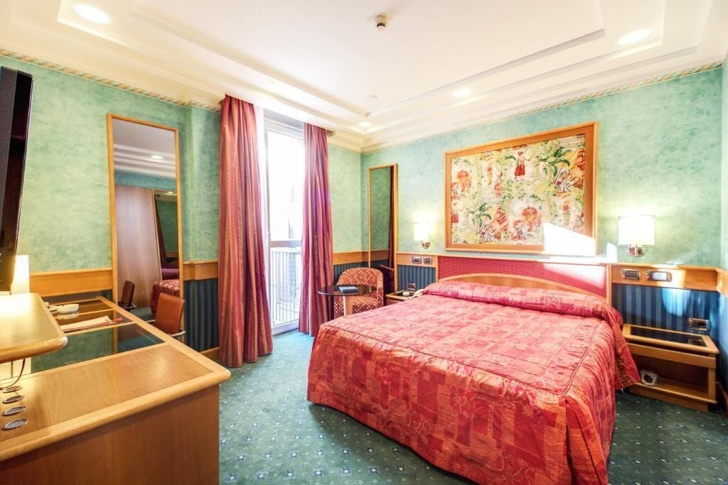 Couette en duvet, minibar, coffre-fort, bureau