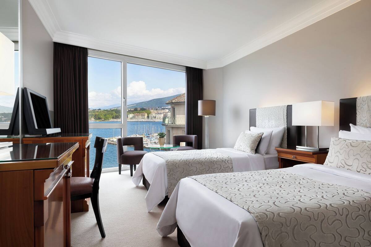 غرفة بريميم - بمنظر جزئي للبحيرة | 1 غرفة نوم وأغطية فراش متميزة وأسرّة بطبقة علوية مريحة وميني بار