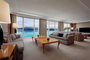 Presidential Suite, 1 Bedroom | Living room | 32-inch LCD TV with digital channels, TV, pay films - Hotel President Wilson, A Luxury Collection Hotel, Geneva (Geneva)