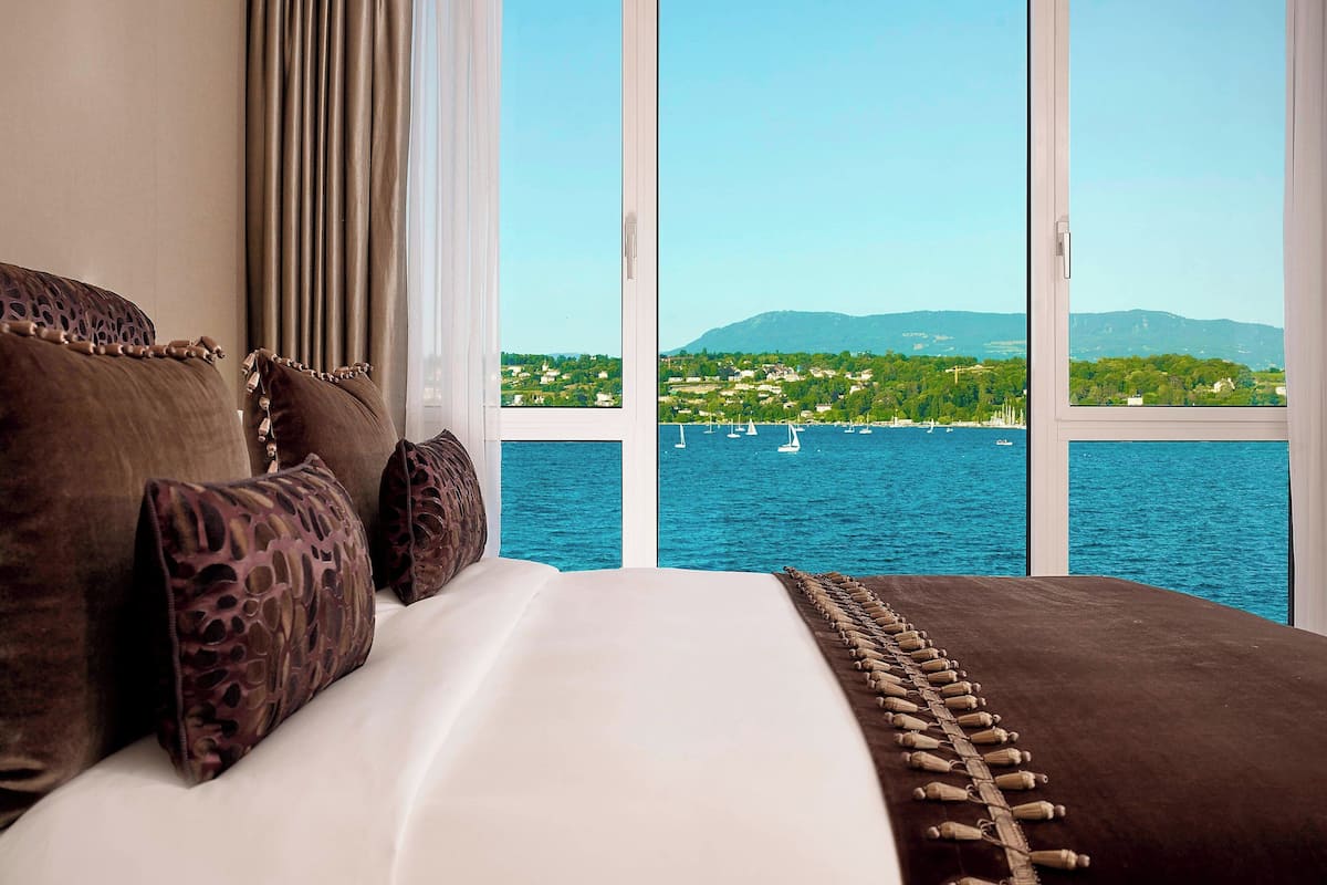 Suite, 1 chambre, vue lac | 1 chambre, literie de qualité supérieure, surmatelas, minibar