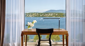 1 bedroom, premium bedding, pillow-top beds, minibar
