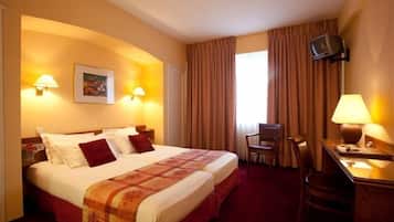 Bàn, khu vực làm việc phù hợp cho laptop, bàn ủi/dụng cụ ủi quần áo