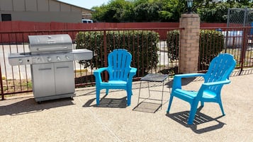 BBQ/ํผํฌ๋ ๊ณต๊ฐ
