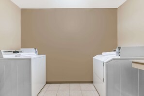 Property amenity - Days Inn by Wyndham Granbury (Granbury)