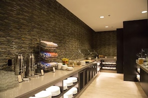 Daily buffet breakfast (USD 18 per person)