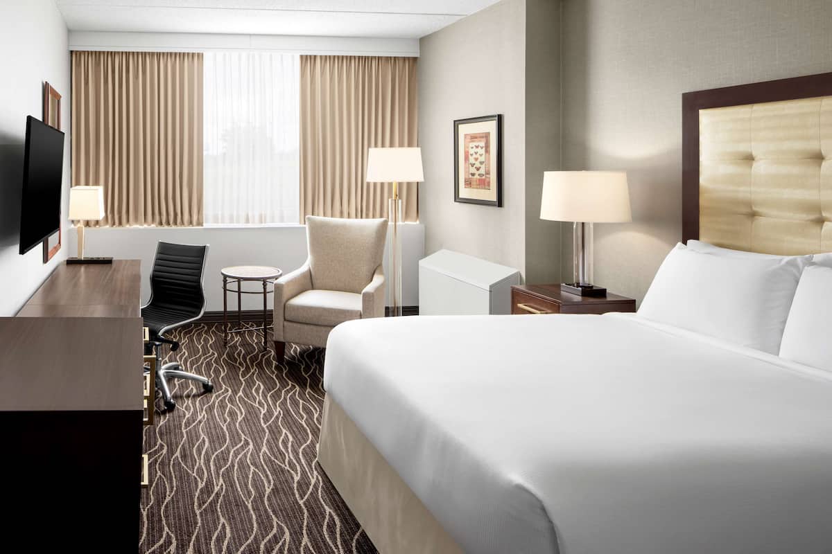 1 bedroom, premium bedding, pillow-top beds, in-room safe