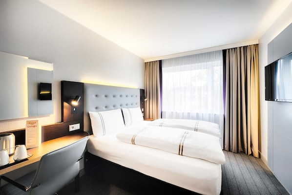 Standard Double Room | In-room safe, soundproofing, free WiFi