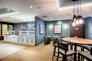 Daily buffet breakfast (EUR 17.9 per person)