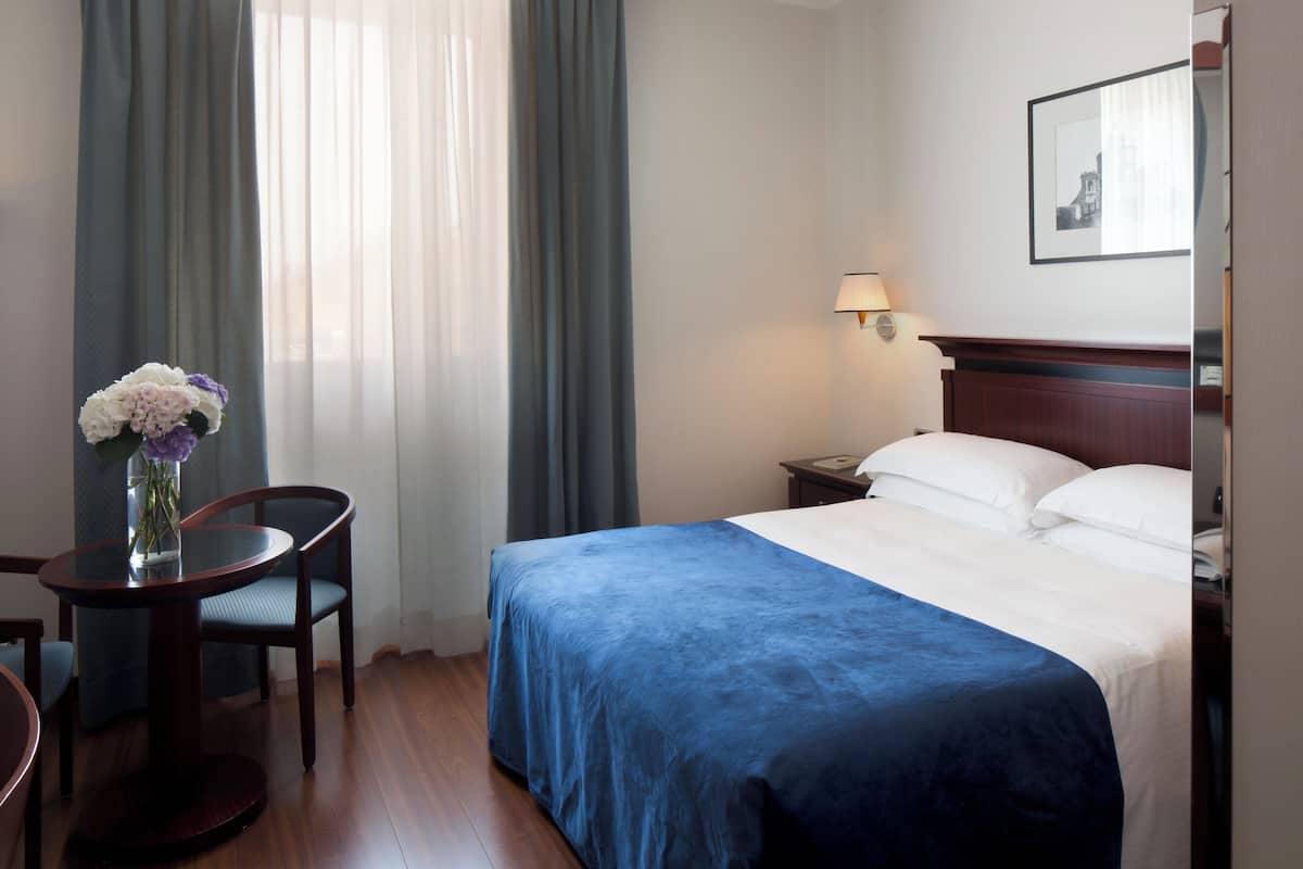 Minibar, in-room safe, individually furnished, desk